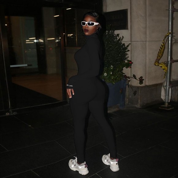 Modern Fitness & Yoga JumpSuit - Picture 2 of 10